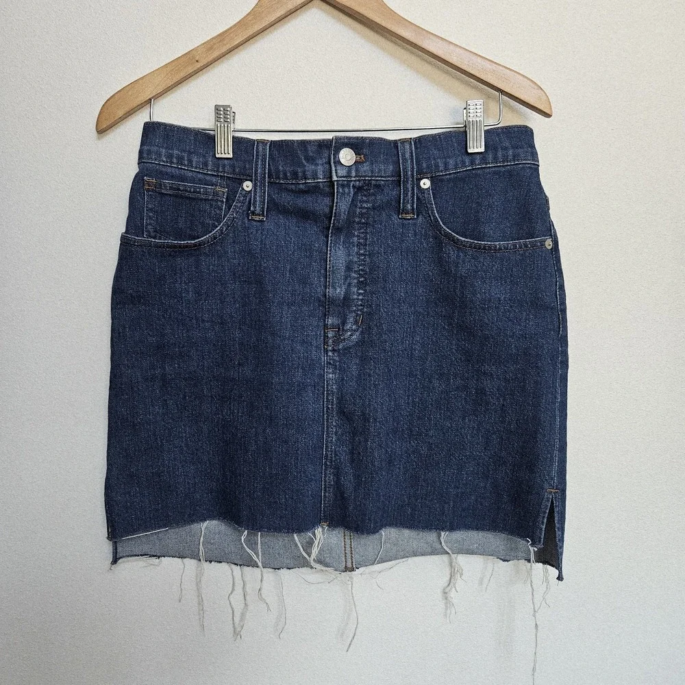 Madewell Denim Frayed Cut Off Jean Mini Skirt Size 29 Western Festival